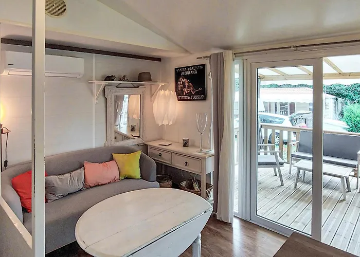 Gorgeous Stacaravan In