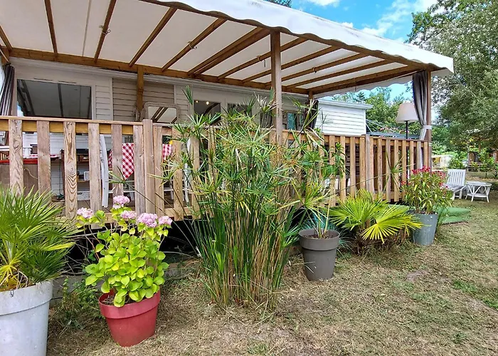 Gorgeous Stacaravan In אתר קמפינג 3*