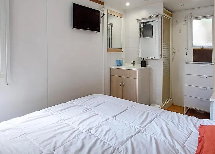 Gorgeous Stacaravan In Saint-Paul-lès-Dax